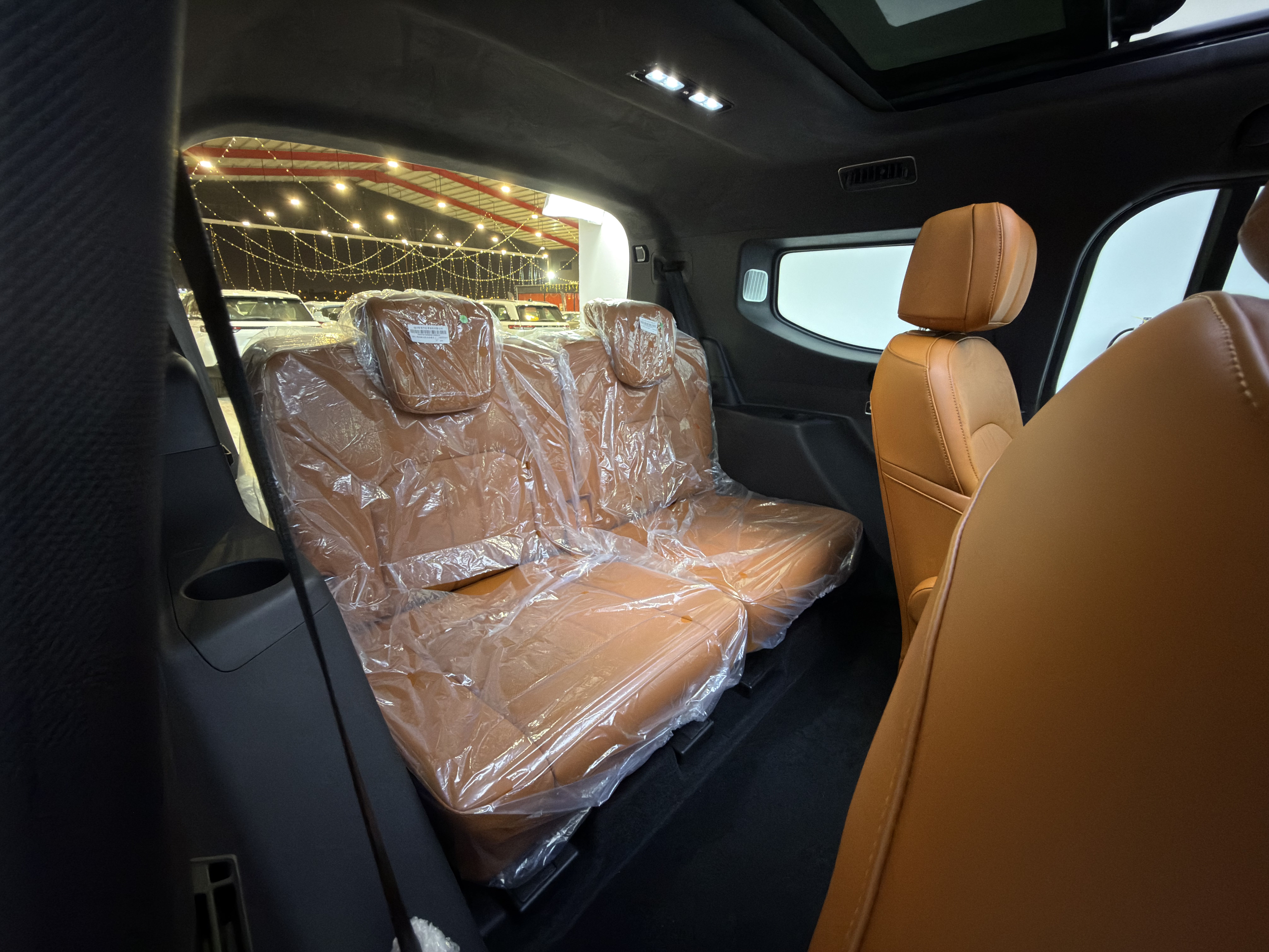 G700 FLAGSHIP - Interior image 10