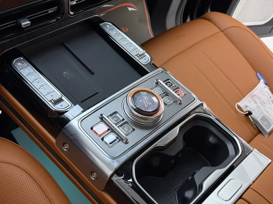 G700 FLAGSHIP - Interior image 12