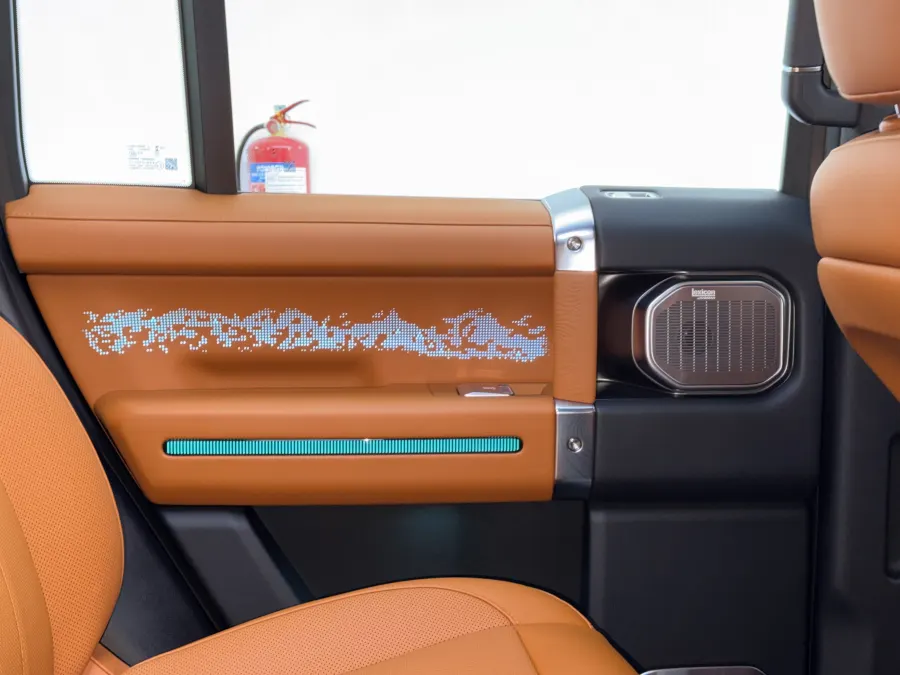 G700 FLAGSHIP - Interior image 17
