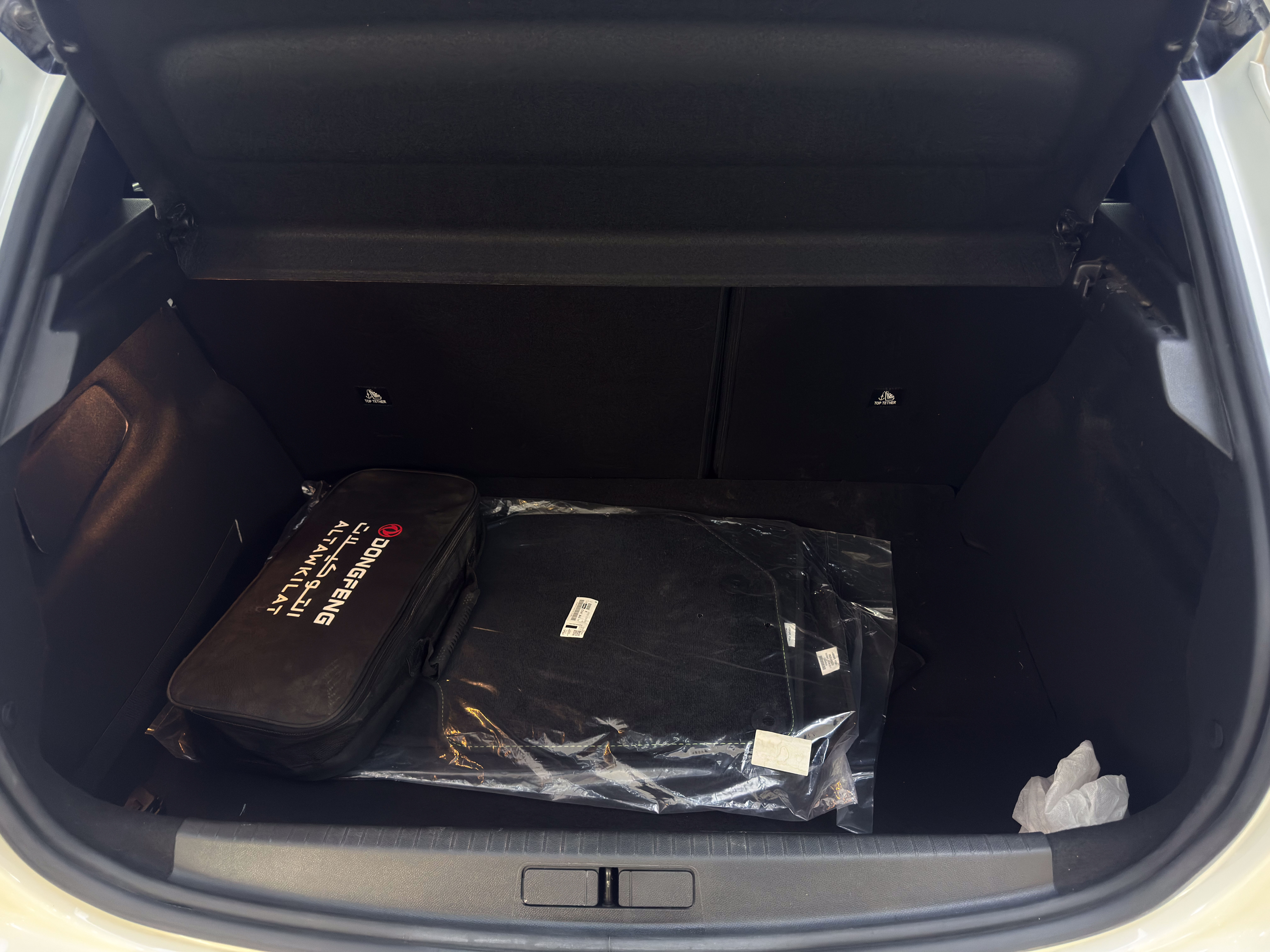 208 جي تي - صورة داخلية 15