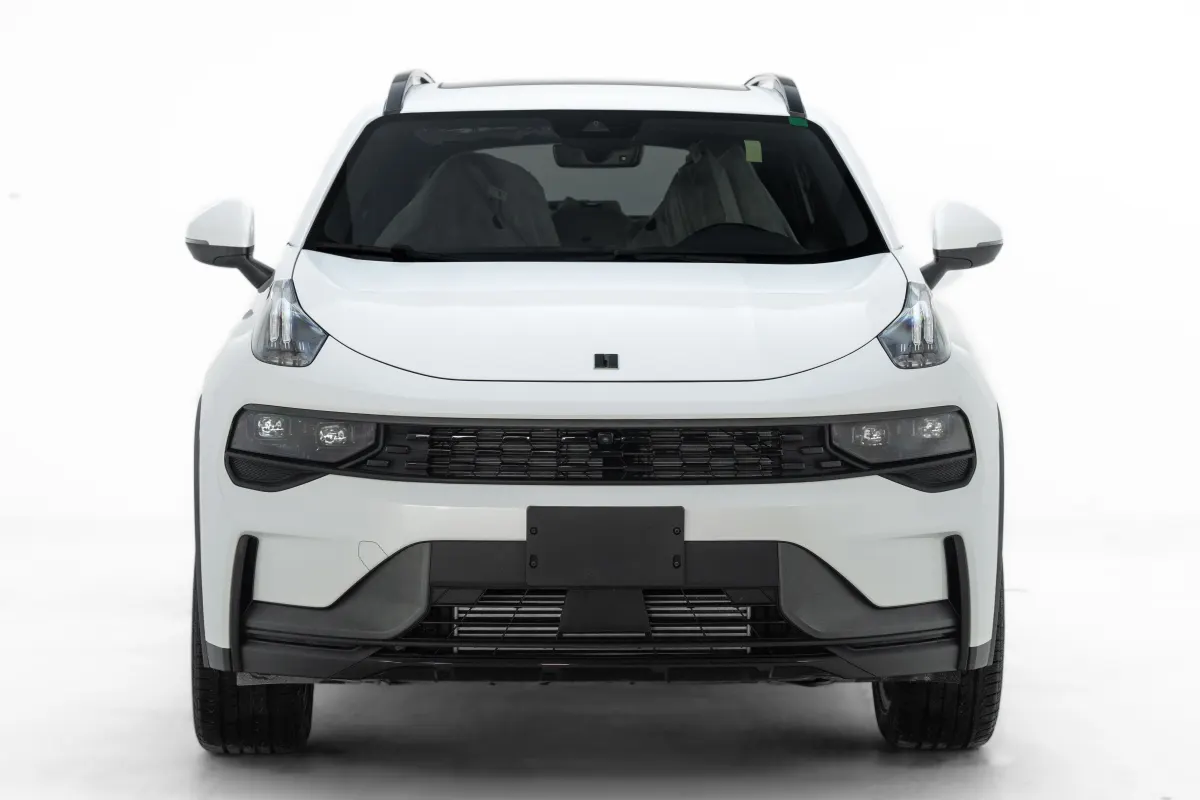 LYNK & CO 01 Hyper - صورة خارجية 2