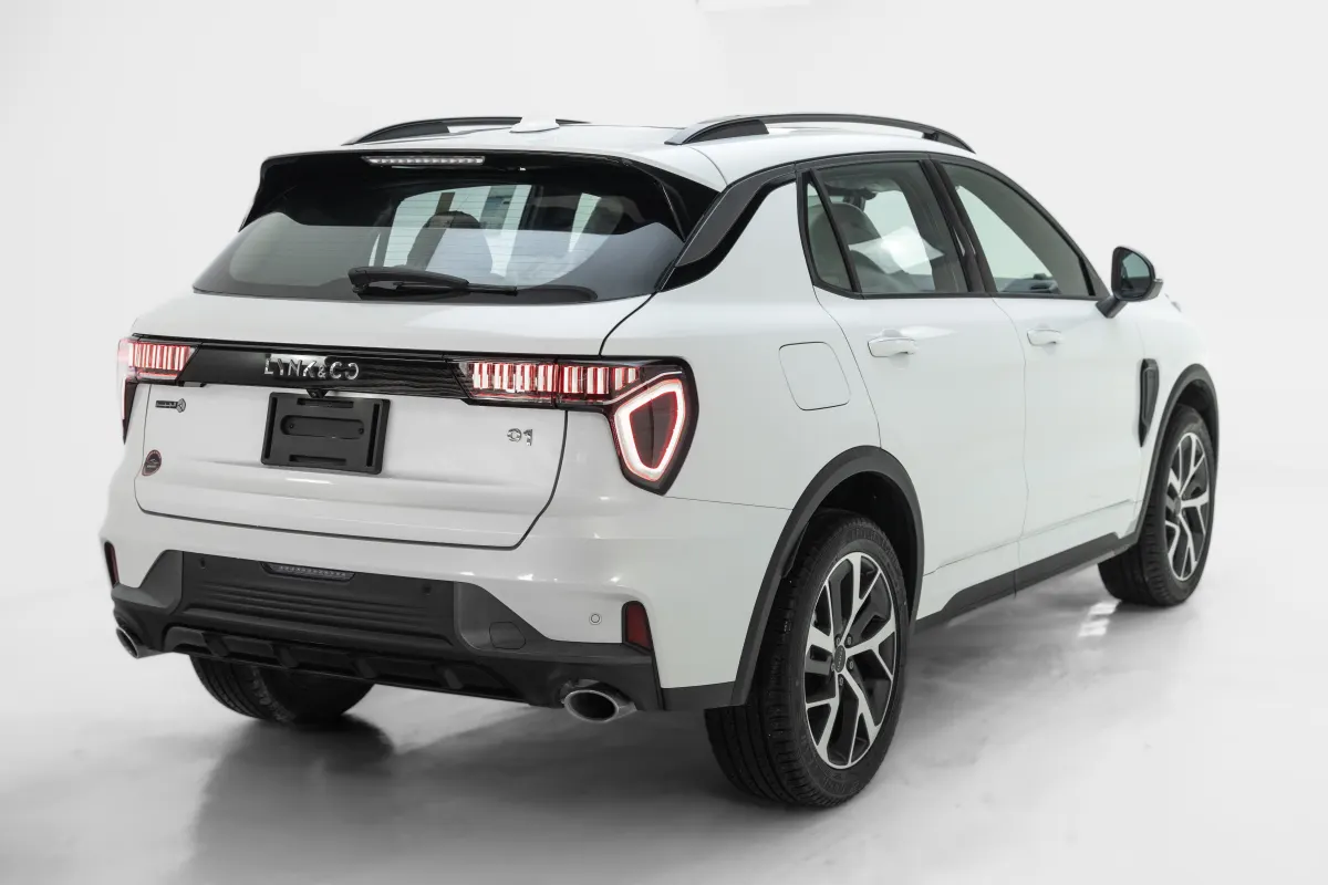 LYNK & CO 01 Hyper - صورة خارجية 4