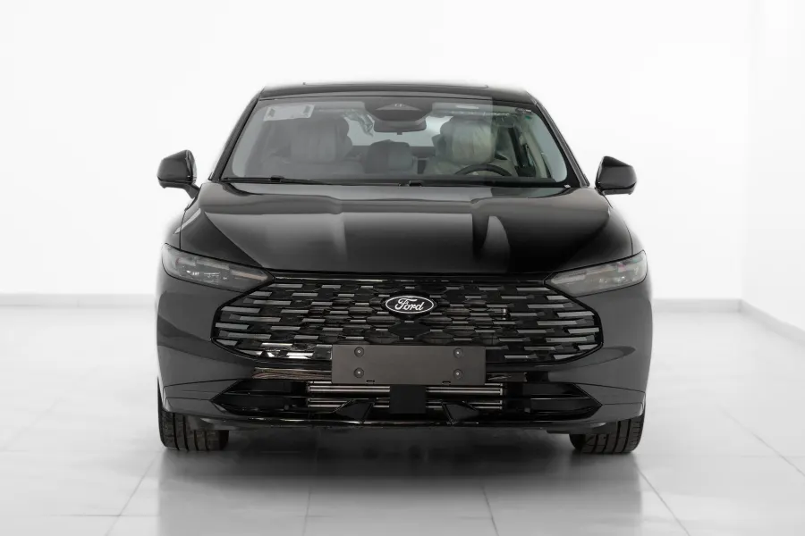 Taurus Trend FACELIFT - lang.Exterior image 2