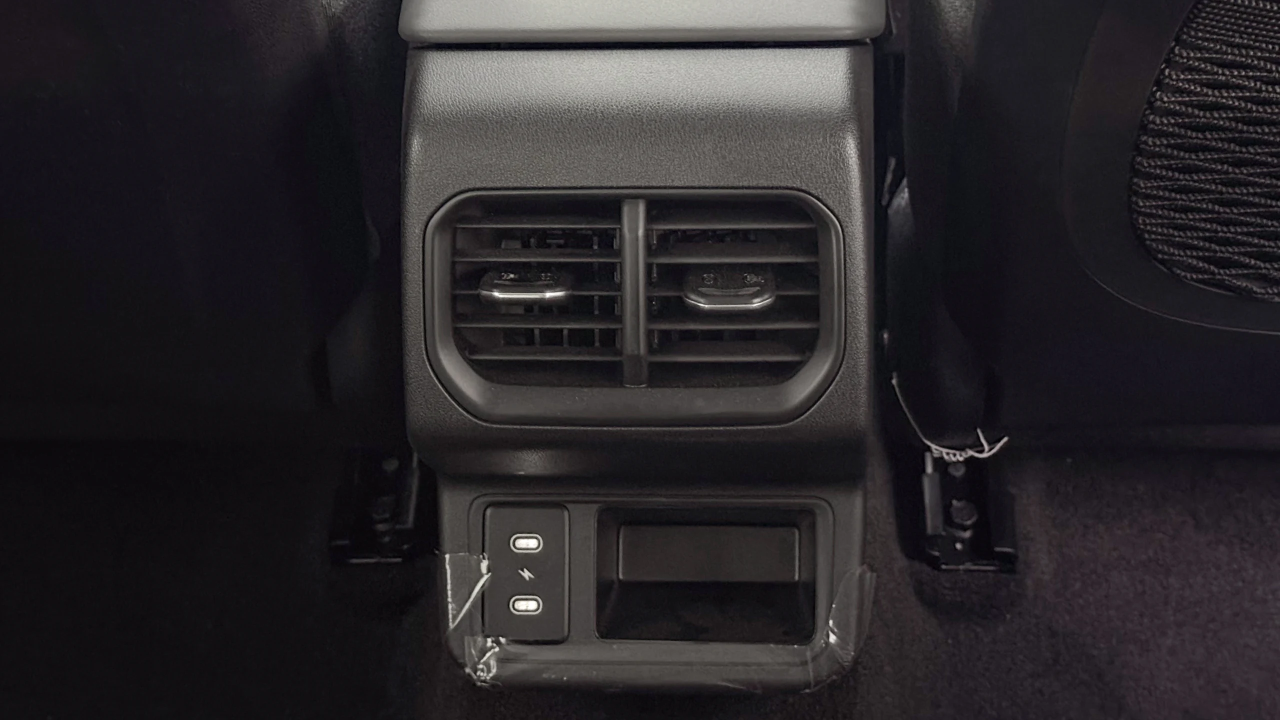 Kia K4 GL Plus 1.6 - Interior image 11